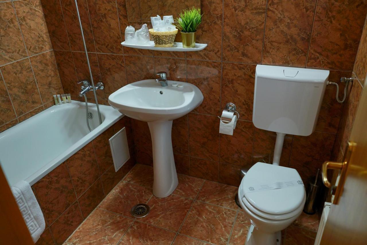 Hotel Downtown 4*
